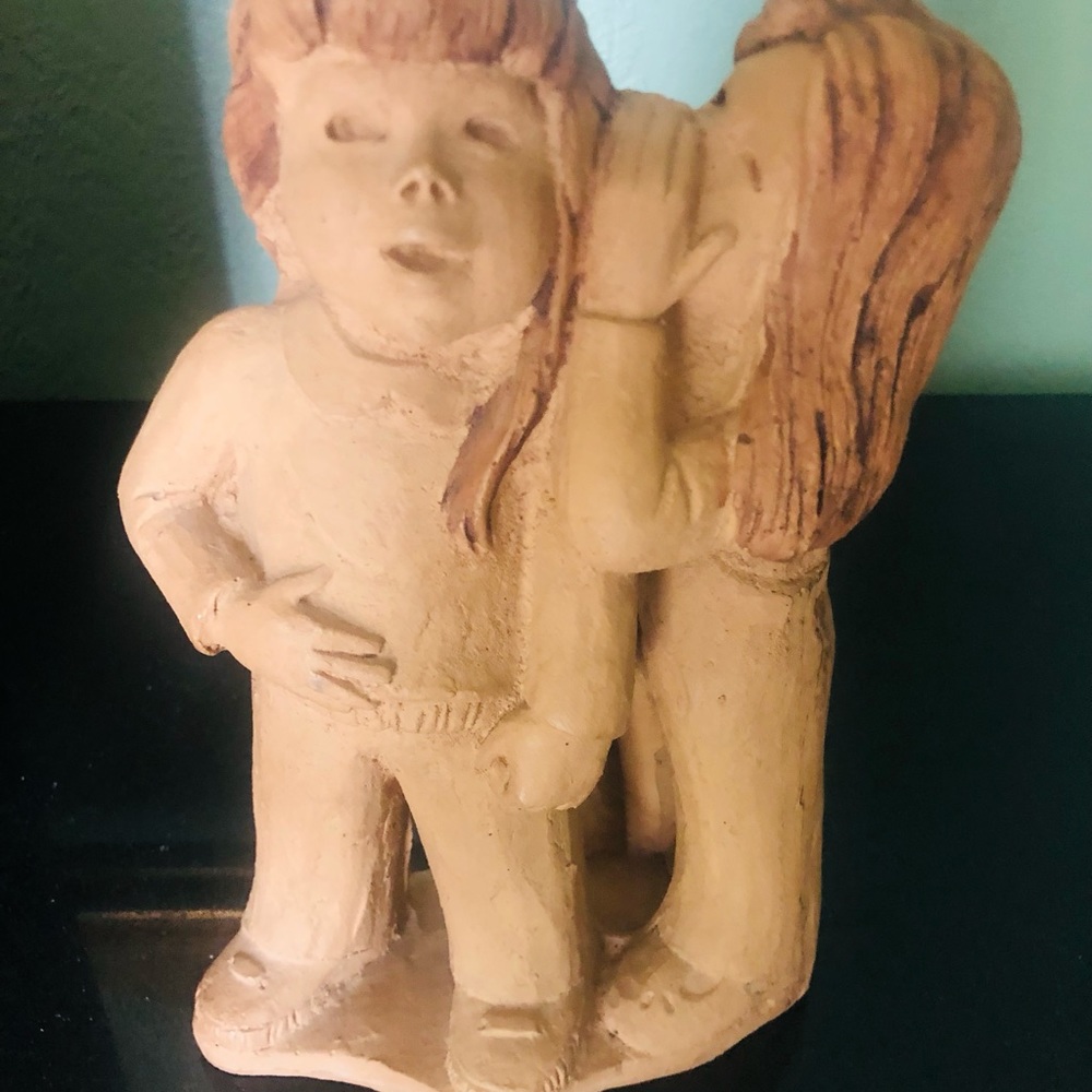 Lee Bortin Pottery Original Signed Sculpture Girl Talk Whisper In Ear 9"